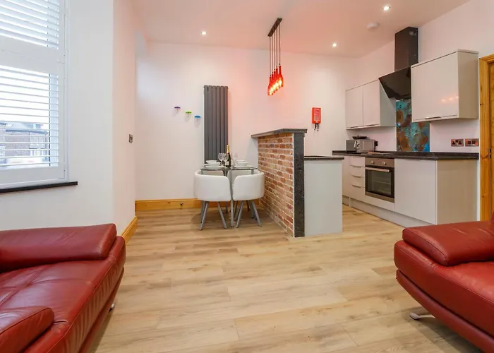 The Retreat At The Lawrence Apartments